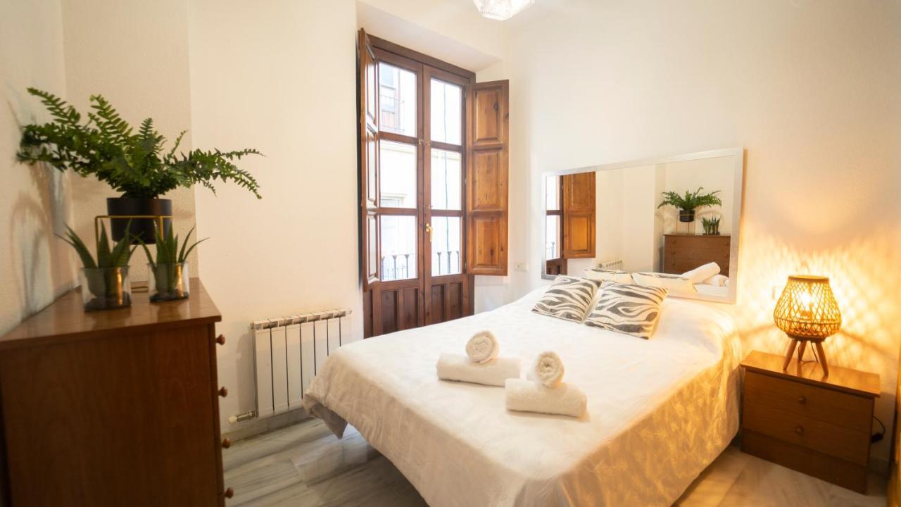 Bonito Y Acogedor Apartamento Pleno Centro Junto Catedral Granada Esterno foto